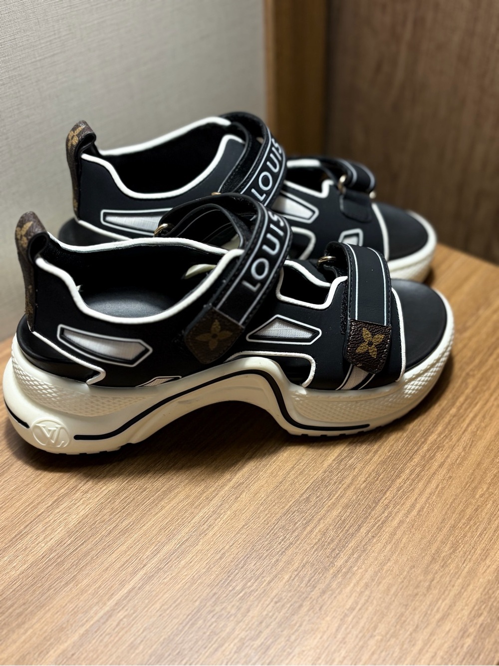 Louis Vuitton Arch-light Sandals, Size 39 (8.5)